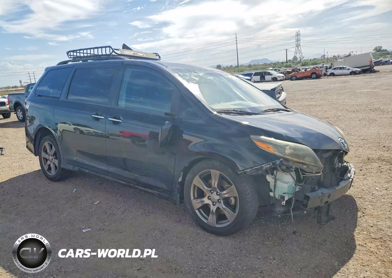 2017 Toyota Sienna Se VIN:5TDXZ3DC8HS821303 - 4
