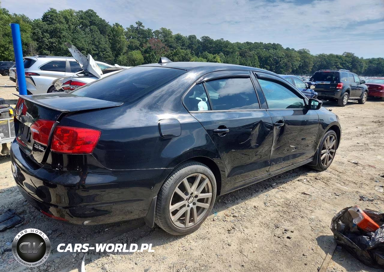 2014 Volkswagen Jetta Base VIN:3VW2K7AJ4EM440808 - 3
