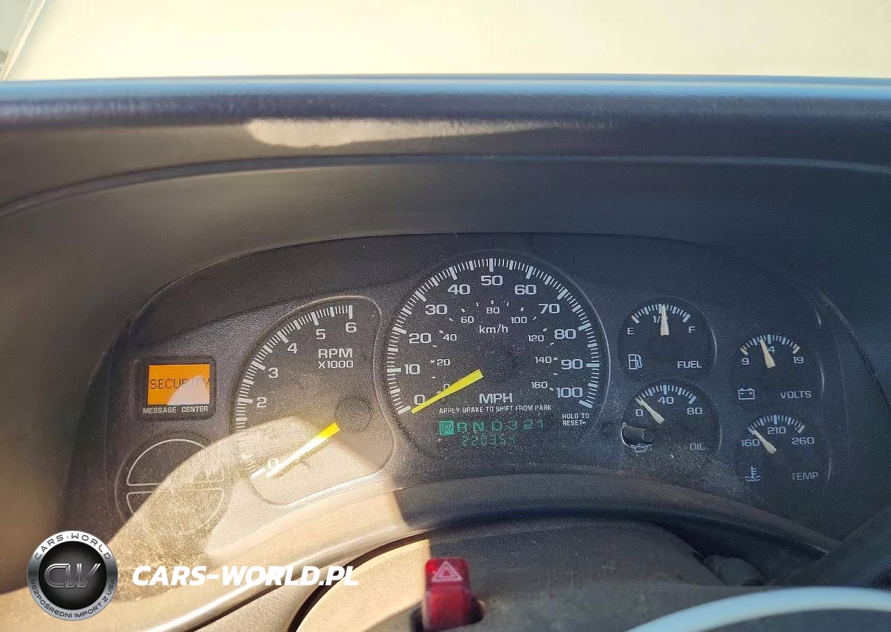 2000 Chevrolet Silverado C1500 VIN:1GCEC14W5YZ229749 - 9