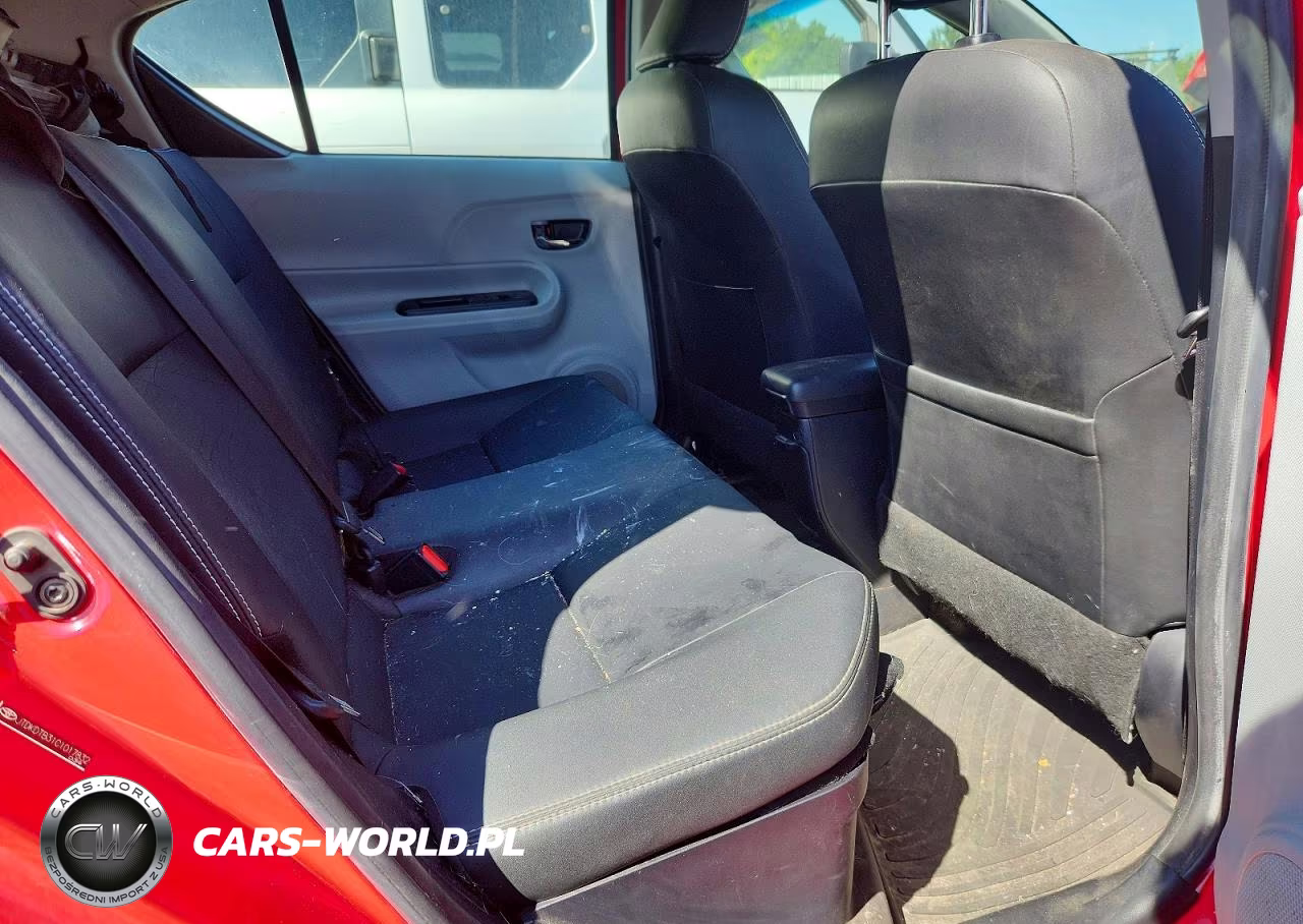 2012 Toyota Prius C Four VIN:JTDKDTB31C1017832 - 10