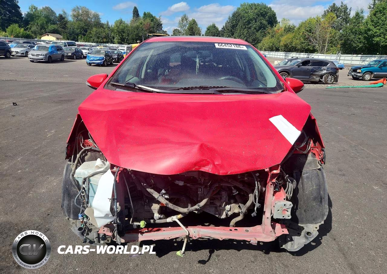 2012 Toyota Prius C Four VIN:JTDKDTB31C1017832 - 5