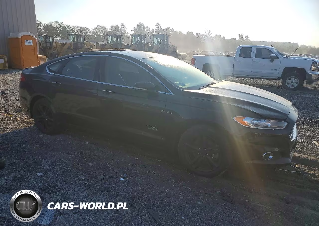 2016 Ford Fusion Titanium Phev VIN:3FA6P0SU1GR249252 - 4