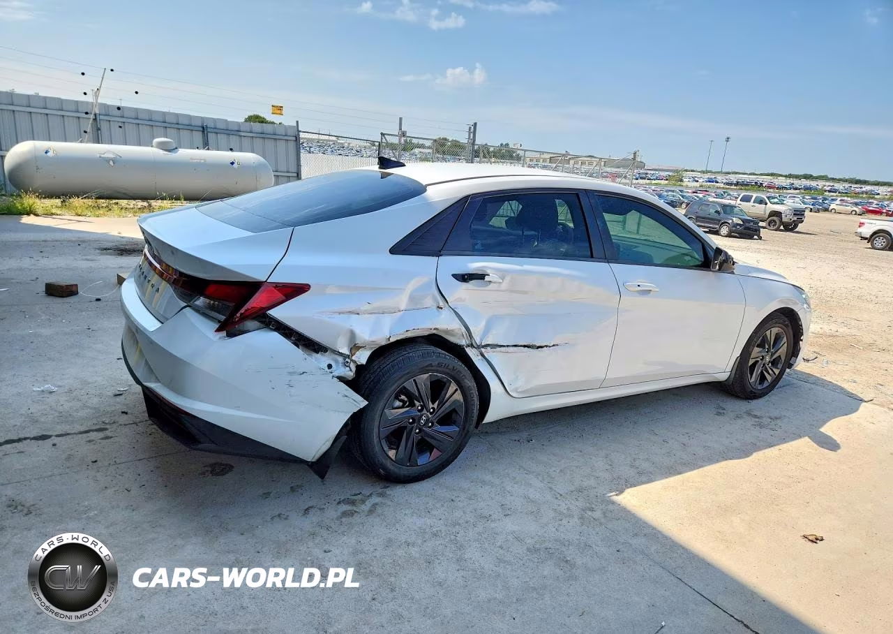 2022 Hyundai Elantra Sel VIN:5NPLM4AG5NH064307 - 3