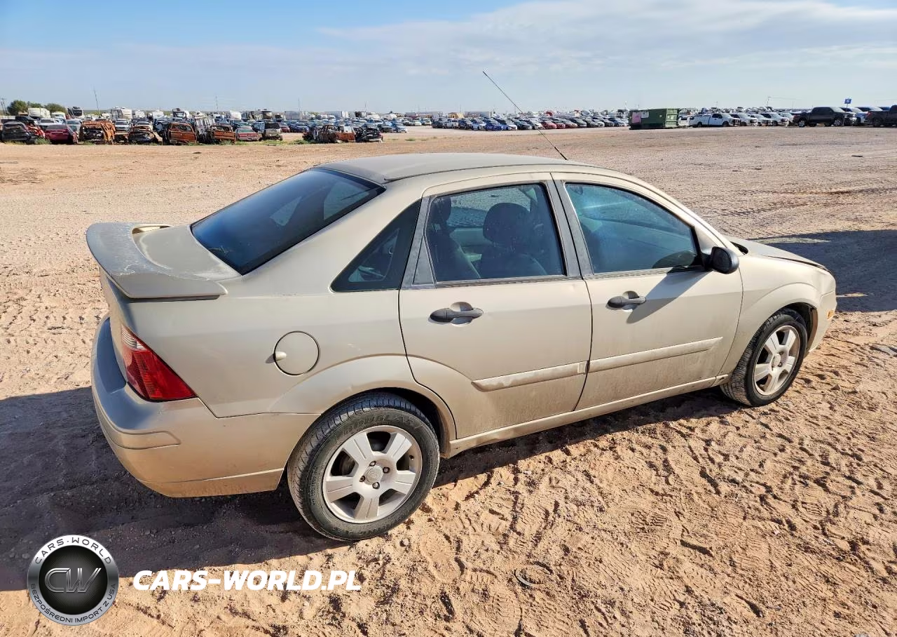 2007 Ford Focus Zx4 VIN:1FAHP34N87W240478 - 3