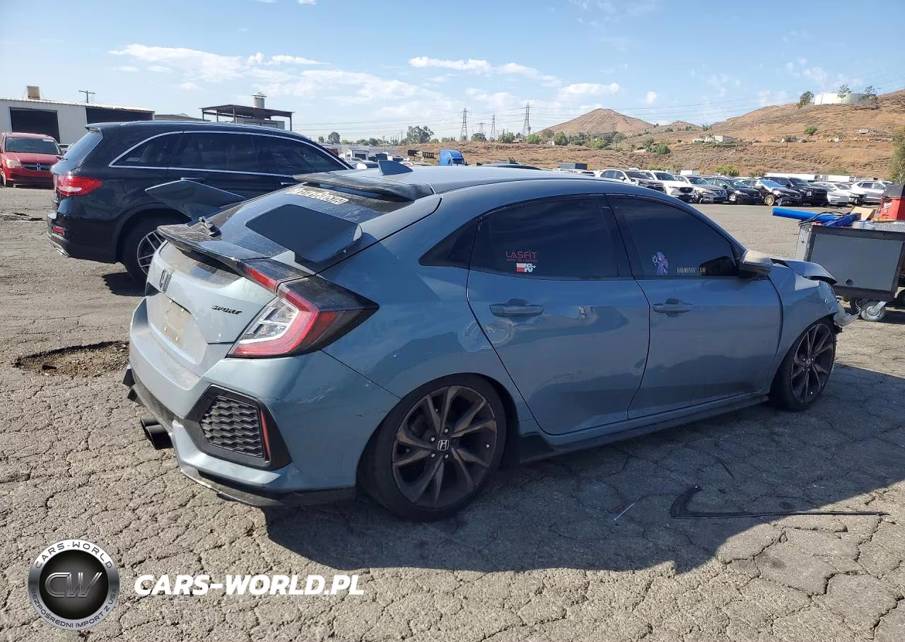 2018 Honda Civic Sport VIN:SHHFK7G47JU206696 - 3