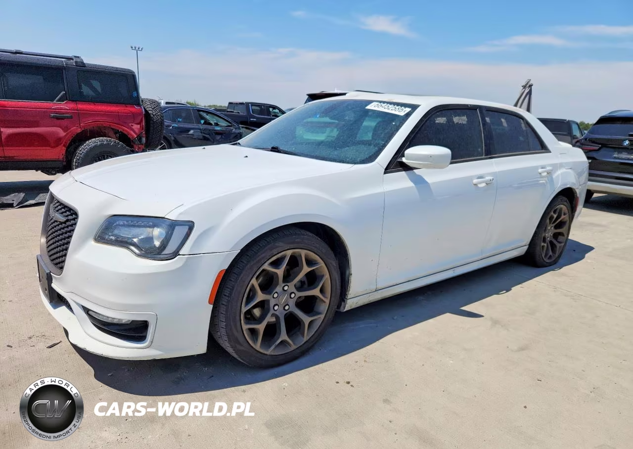 2017 Chrysler 300 S VIN:2C3CCABG8HH661579 - 1