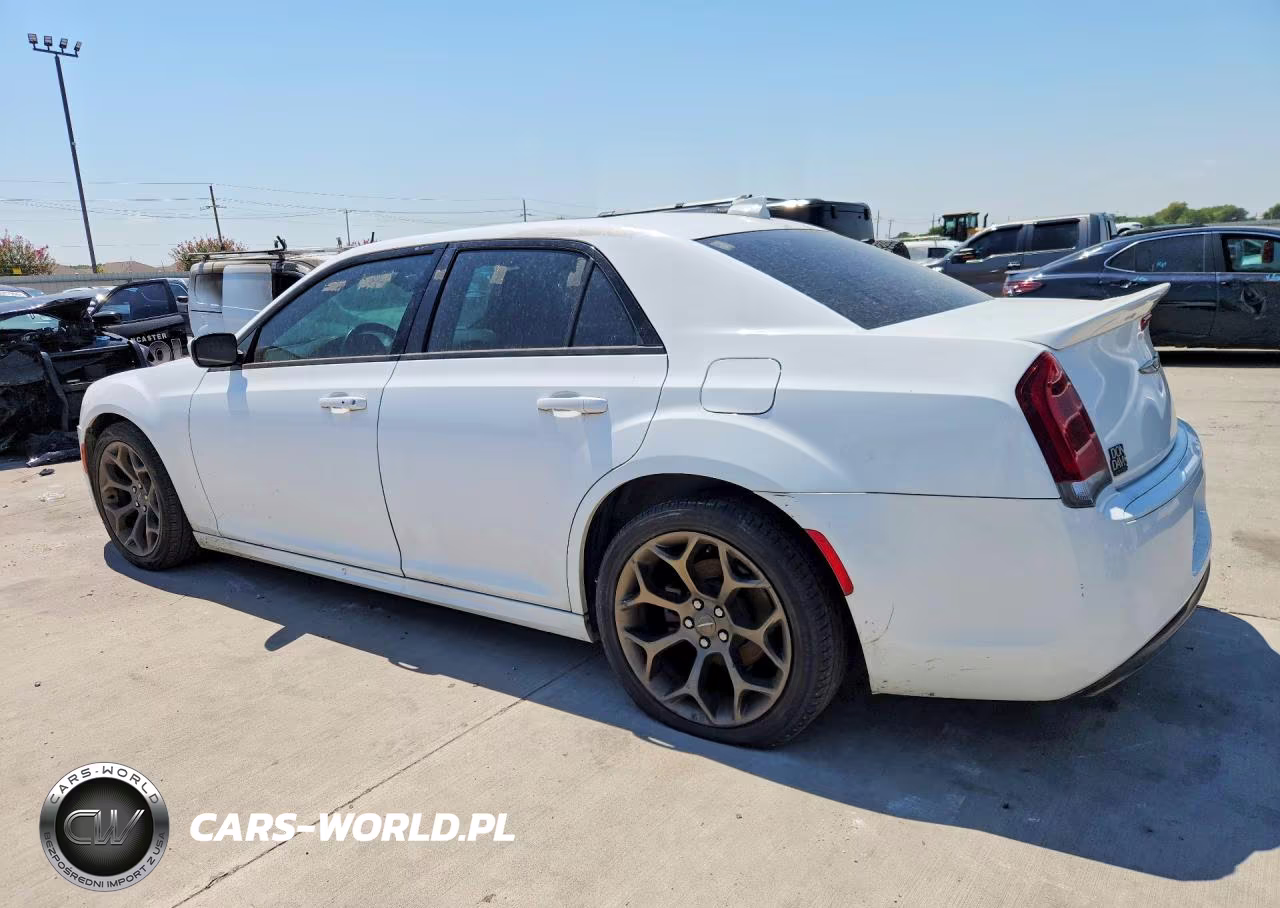 2017 Chrysler 300 S VIN:2C3CCABG8HH661579 - 2