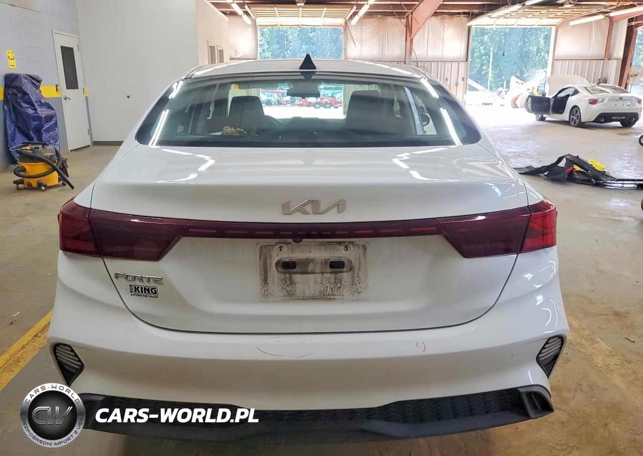 2022 Kia Forte Lxs VIN:3KPF24AD9NE437636 - 6