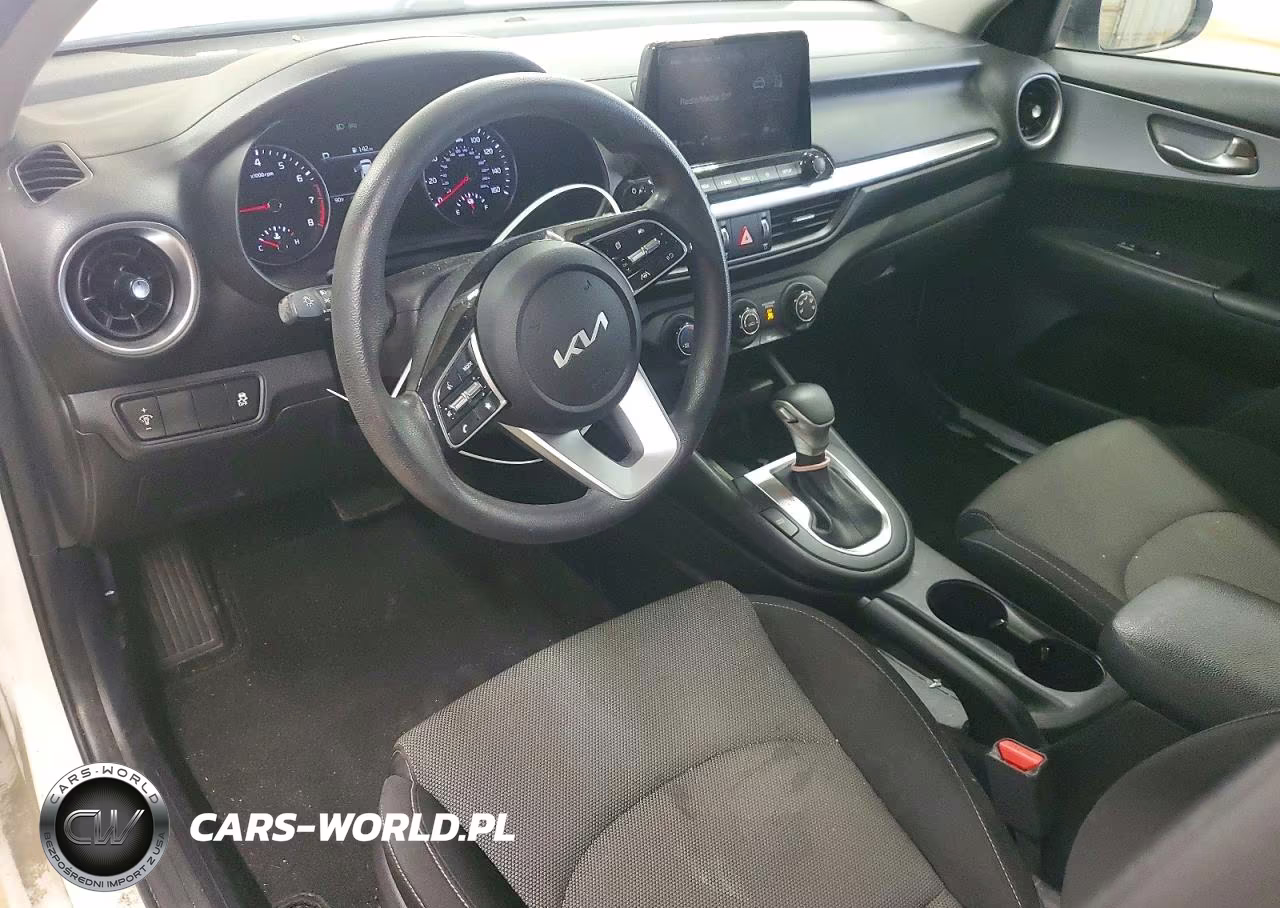 2022 Kia Forte Lxs VIN:3KPF24AD9NE437636 - 8