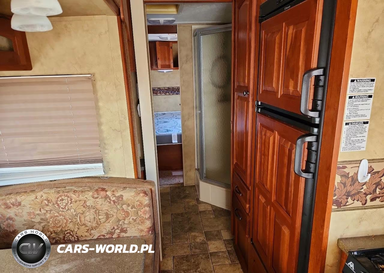2010 Keystone Cougar Camper VIN:4YDT27R21AC504428 - 5