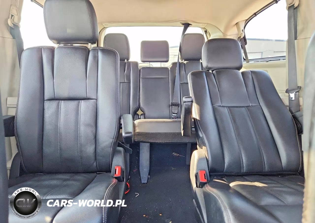 2013 Chrysler Town & Country Touring L VIN:2C4RC1CG6DR723036 - 10