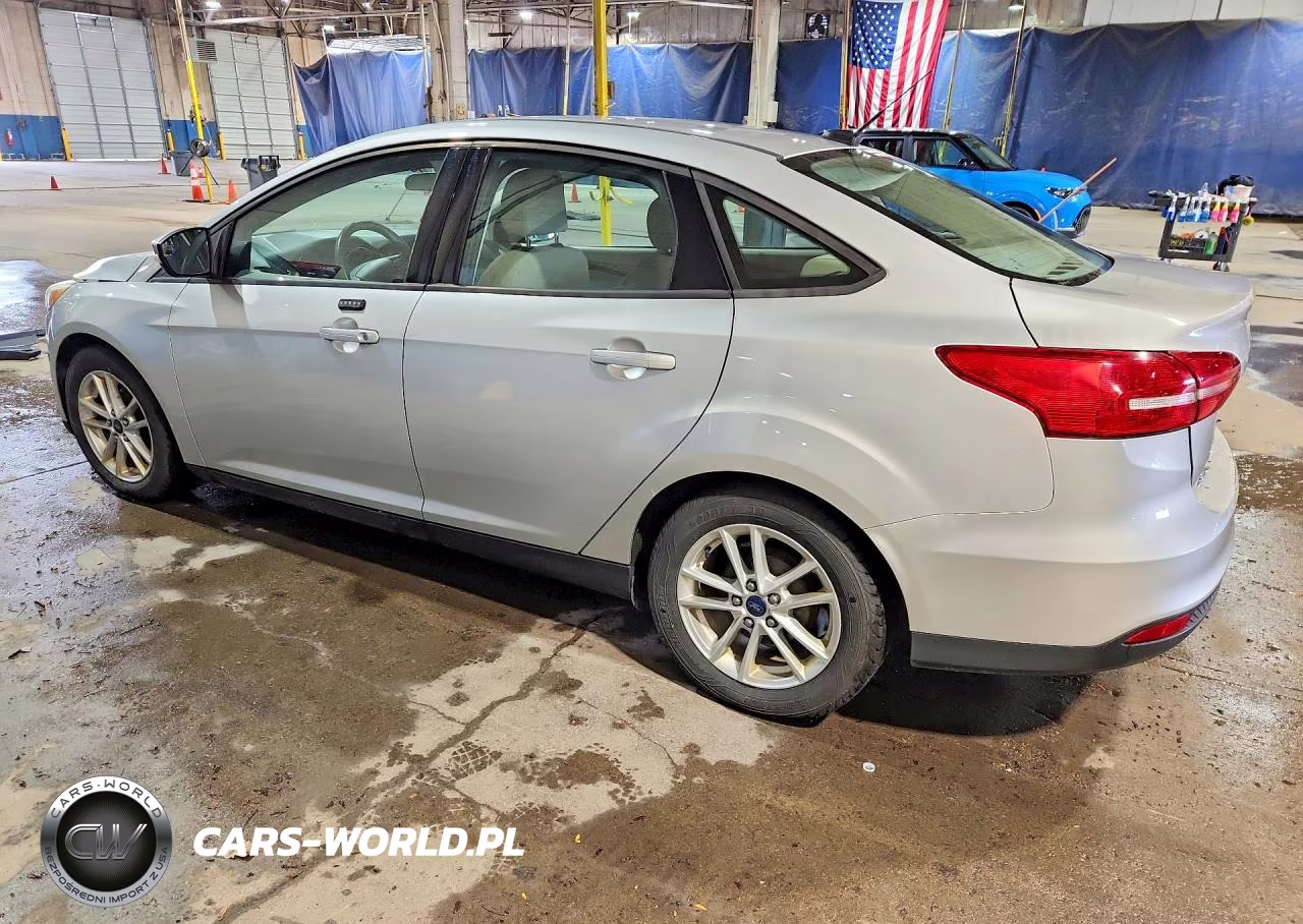 2015 Ford Focus Se VIN:1FADP3F2XFL205104 - 2