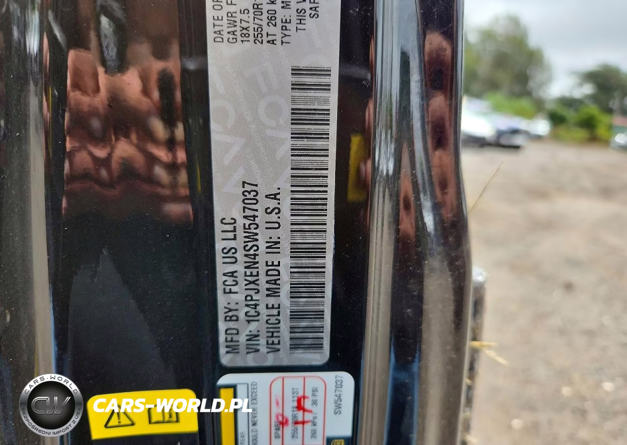 2025 Jeep Wrangler Sahara VIN:1C4PJXEN4SW547037 - 13