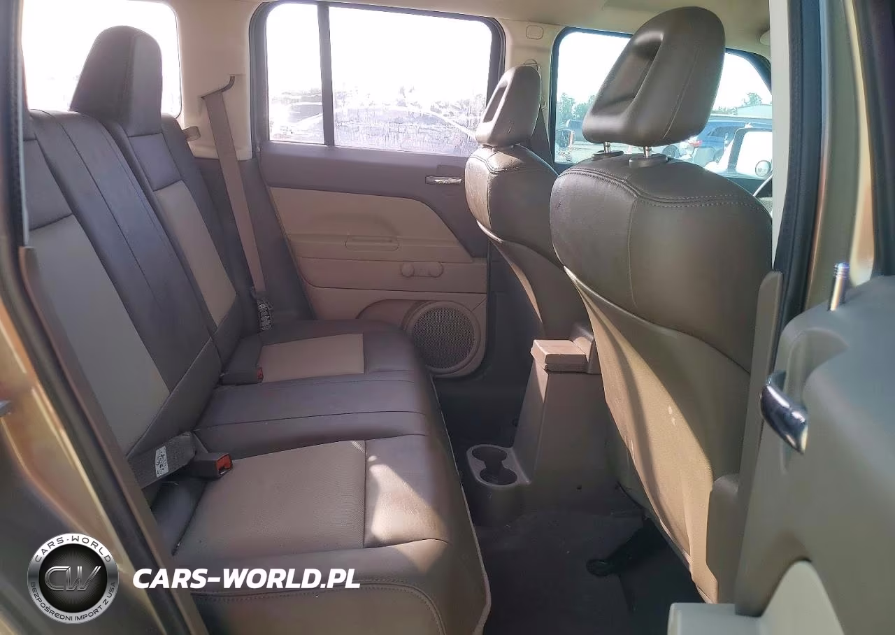 2008 Jeep Patriot Sport VIN:1J8FT28W58D551074 - 11