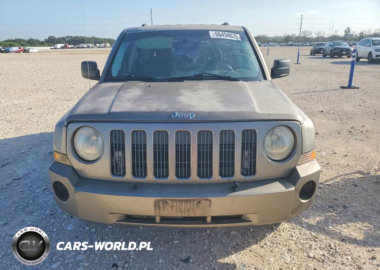2008 Jeep Patriot Sport VIN:1J8FT28W58D551074 - 5