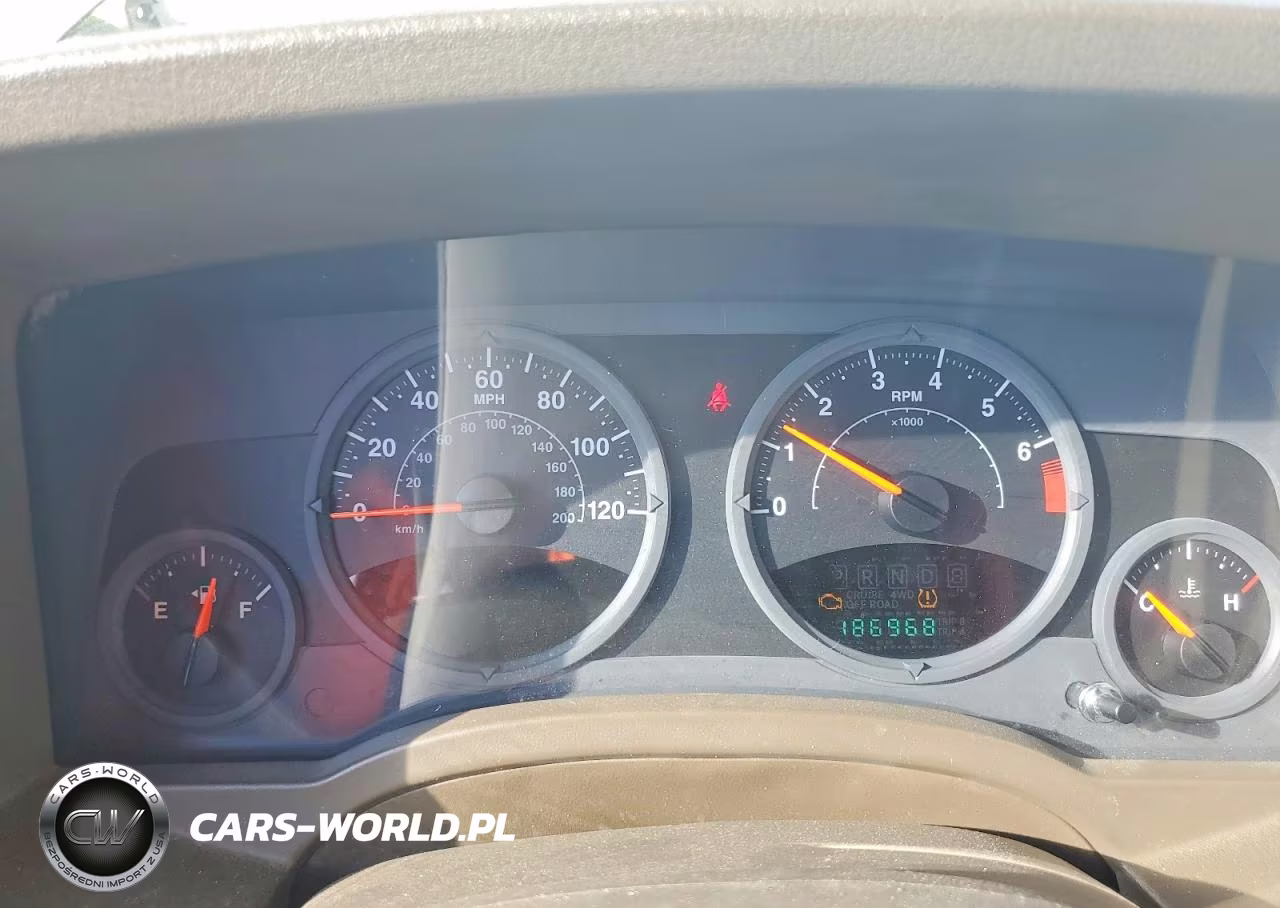 2008 Jeep Patriot Sport VIN:1J8FT28W58D551074 - 9