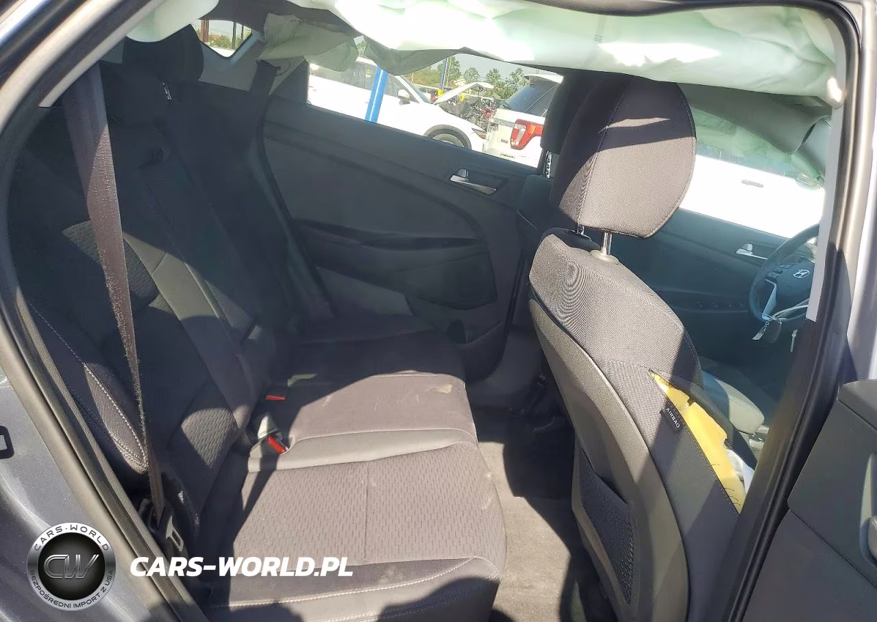 2019 Hyundai Tucson Value VIN:KM8J3CA40KU074167 - 11