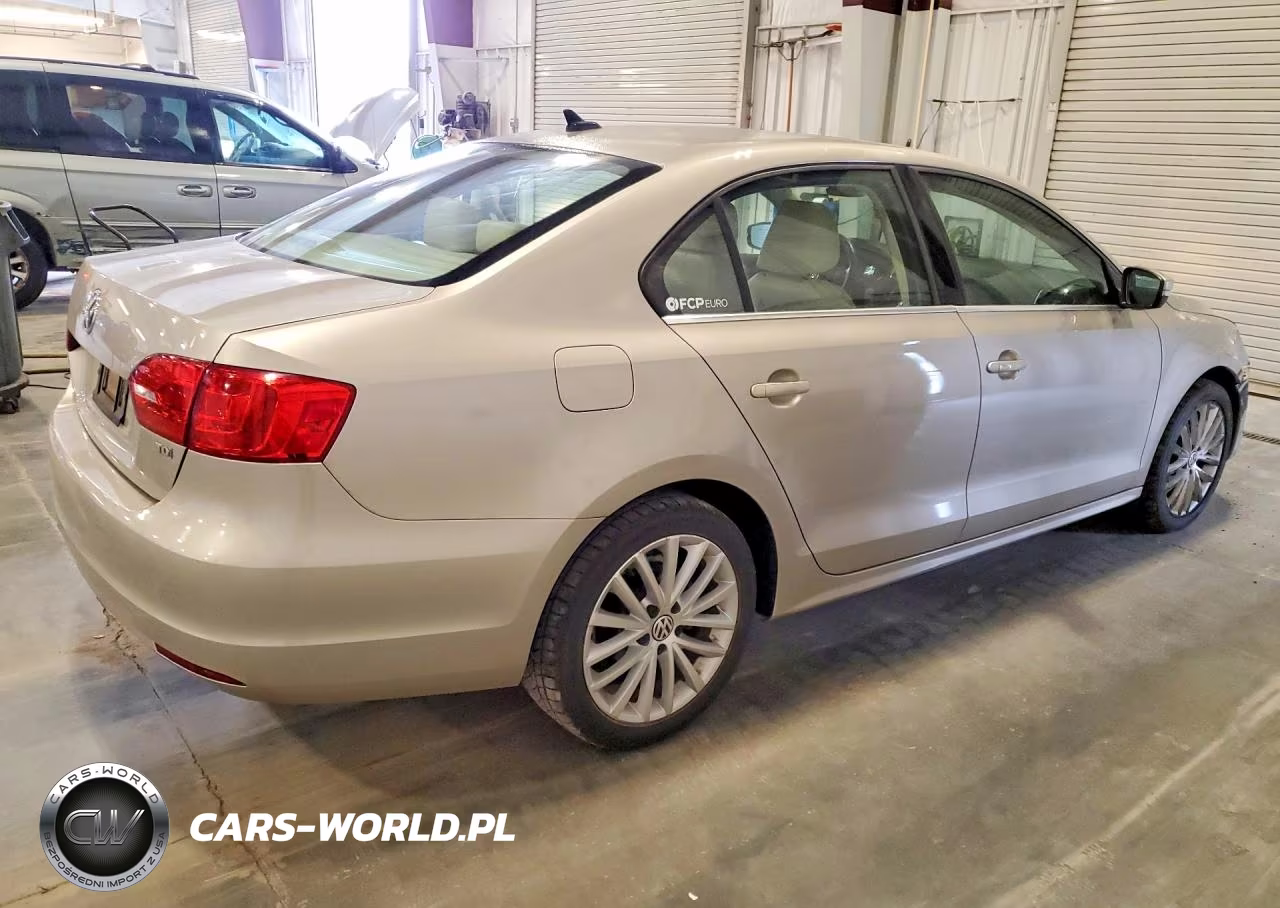 2014 Volkswagen Jetta Tdi VIN:3VW3L7AJ4EM313333 - 3