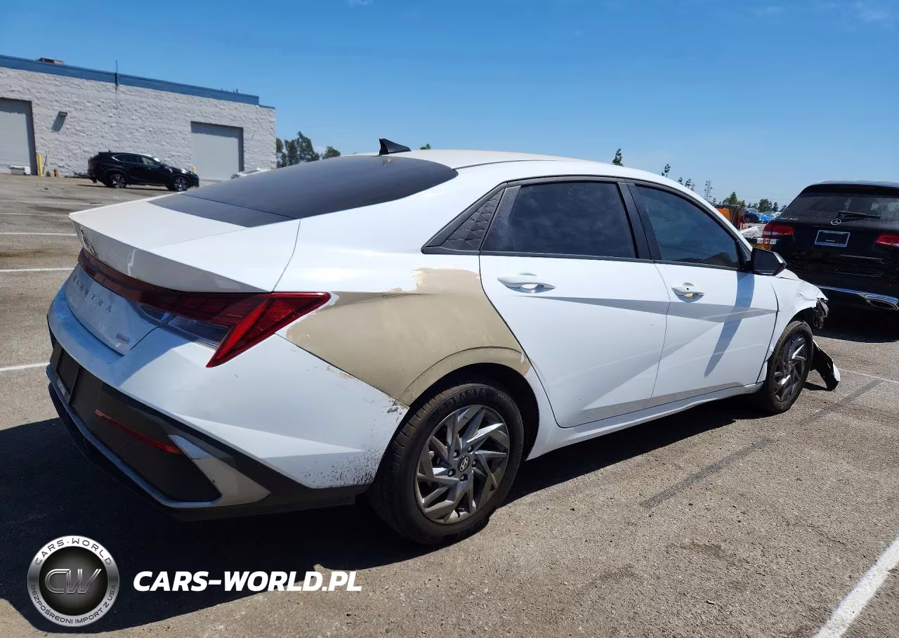 2025 Hyundai Elantra Hybrid Blue VIN:KMHLM4DJ5SU140595 - 3