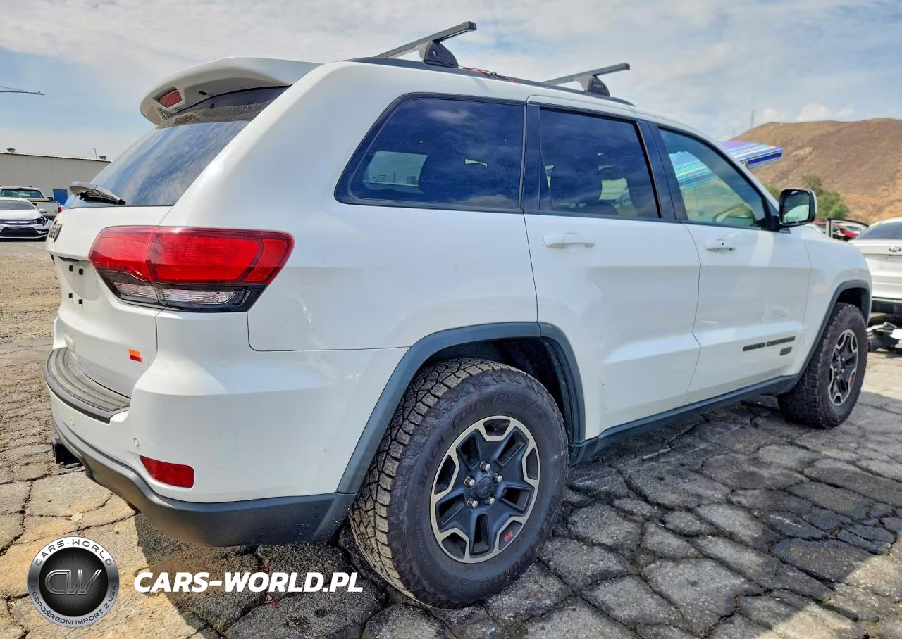 2016 Jeep Grand Cherokee Laredo VIN:1C4RJFAG4GC337492 - 3