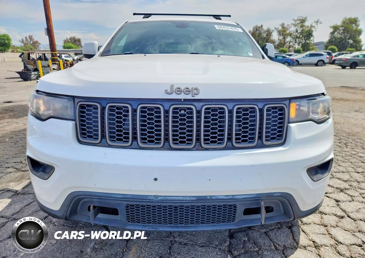 2016 Jeep Grand Cherokee Laredo VIN:1C4RJFAG4GC337492 - 5