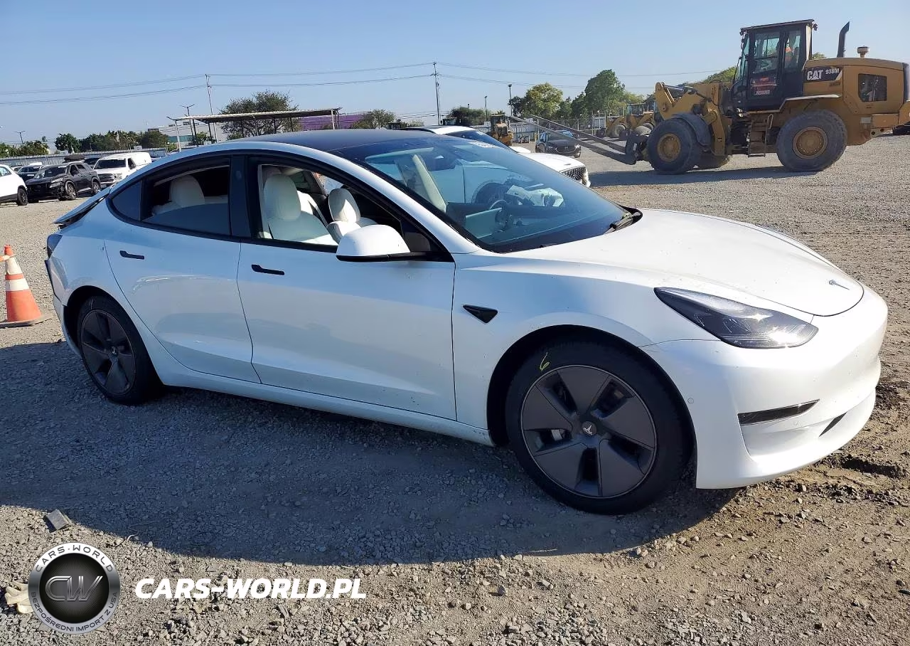 2022 Tesla Model 3 VIN:5YJ3E1EA9NF357661 - 4