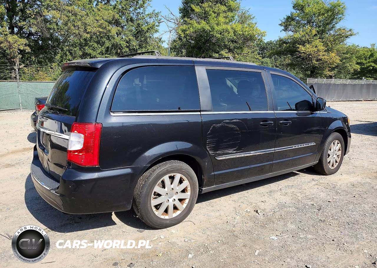 2015 Chrysler Town & Country Touring VIN:2C4RC1BG7FR619790 - 3