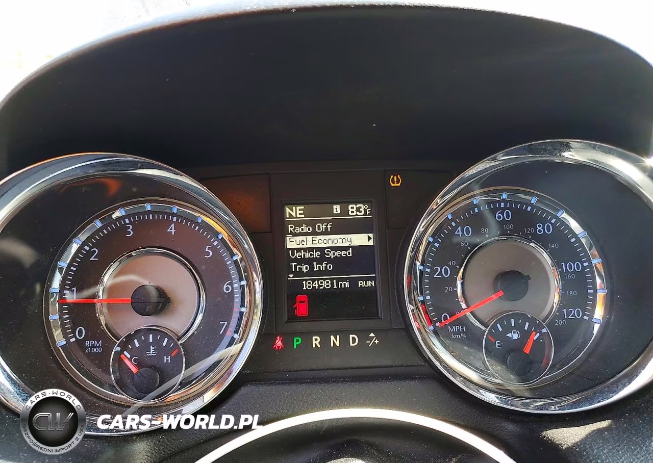 2015 Chrysler Town & Country Touring VIN:2C4RC1BG7FR619790 - 9