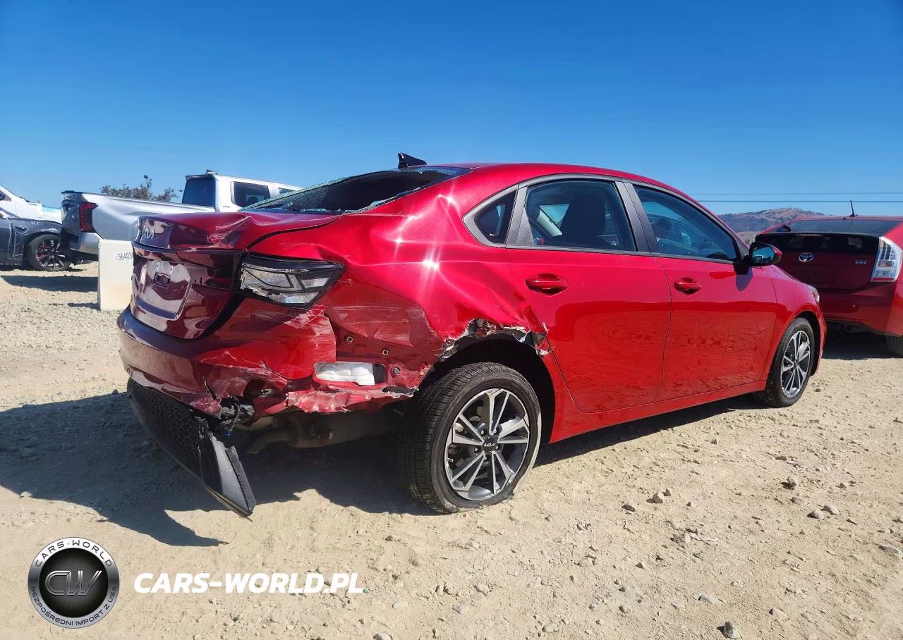 2023 Kia Forte Lxs VIN:3KPF24AD7PE628393 - 3
