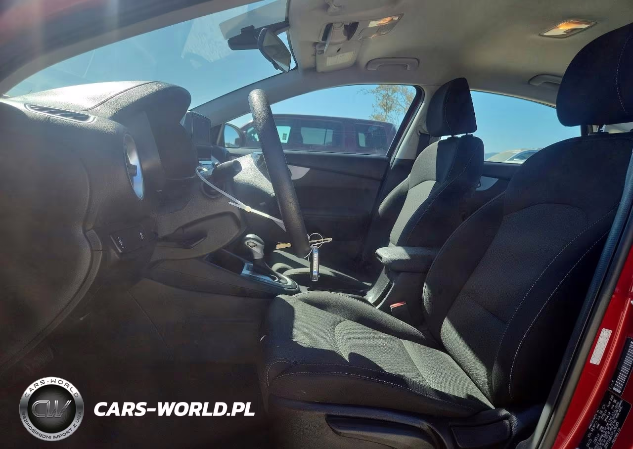 2023 Kia Forte Lxs VIN:3KPF24AD7PE628393 - 7