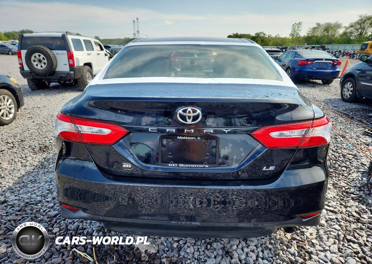 2018 Toyota Camry Le VIN:JTNB11HK6J3047112 - 6