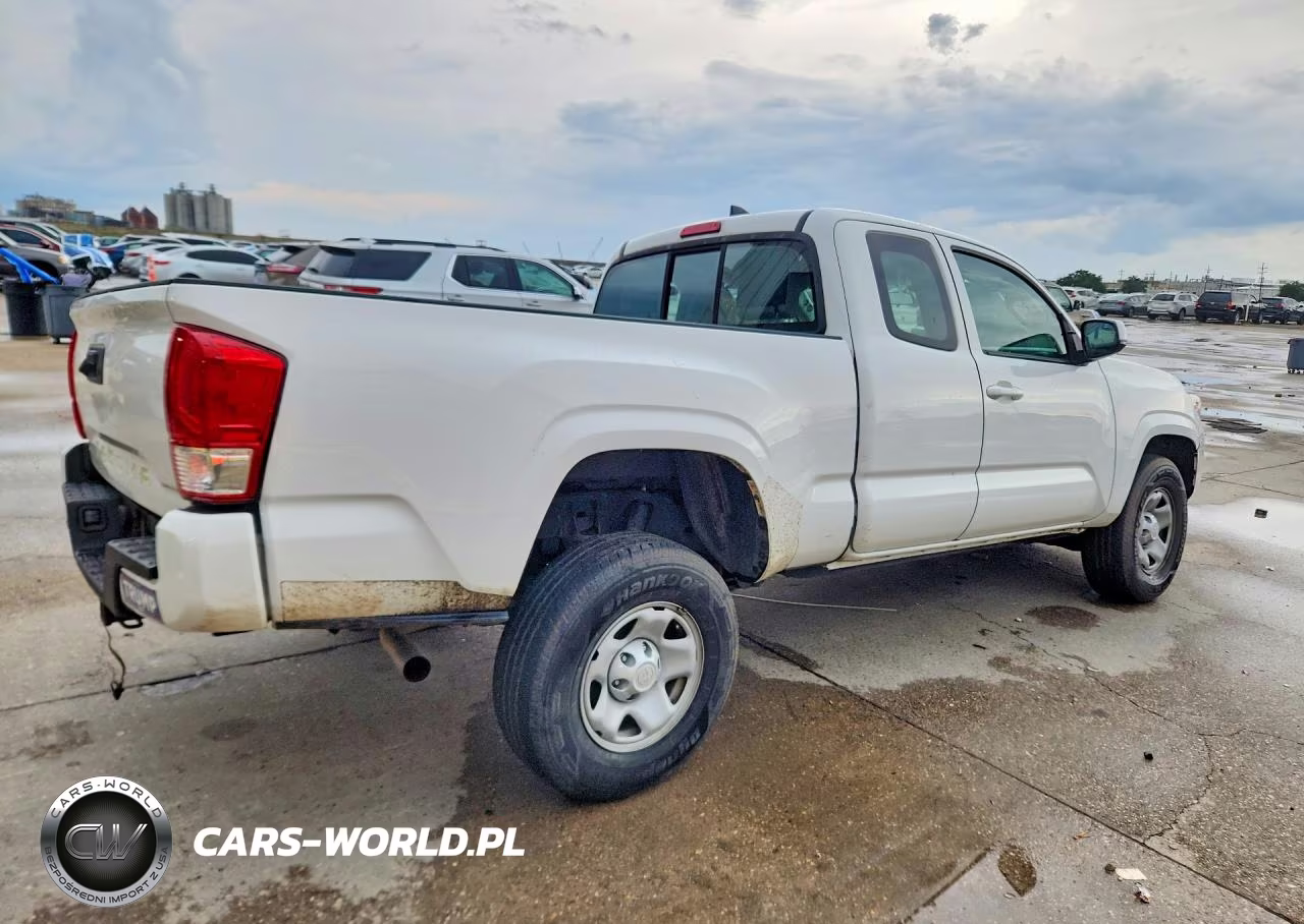 2017 Toyota Tacoma Sr VIN:5TFRX5GN4HX084182 - 3