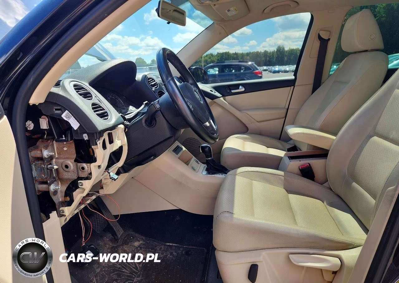 2014 Volkswagen Tiguan S VIN:WVGAV3AX1EW545885 - 7