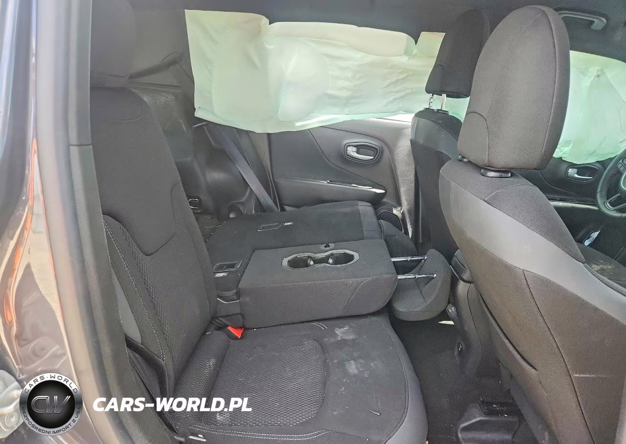 2022 Jeep Renegade Altitude VIN:ZACNJDE15NPN48652 - 10