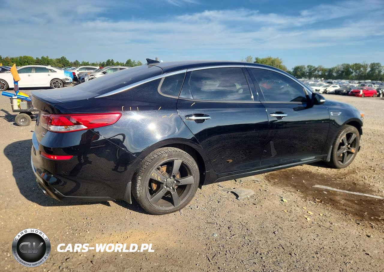 2019 Kia Optima S VIN:5XXGT4L35KG372034 - 3