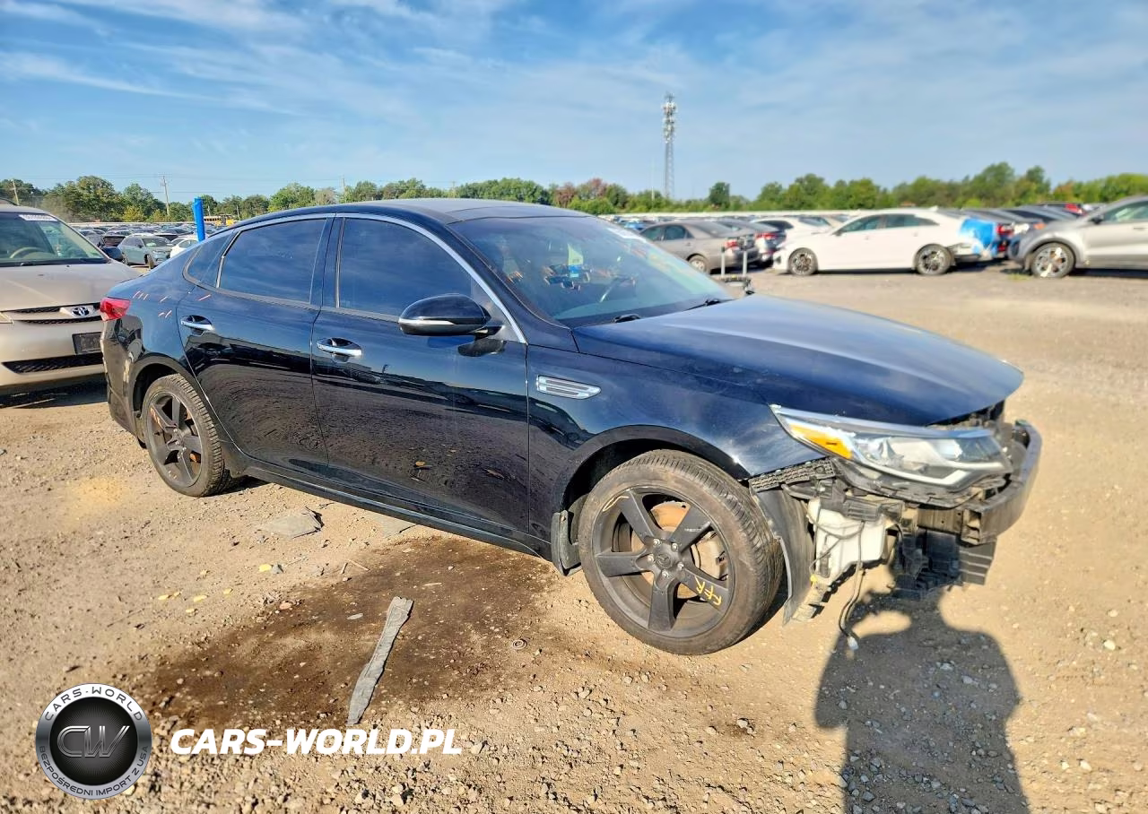 2019 Kia Optima S VIN:5XXGT4L35KG372034 - 4