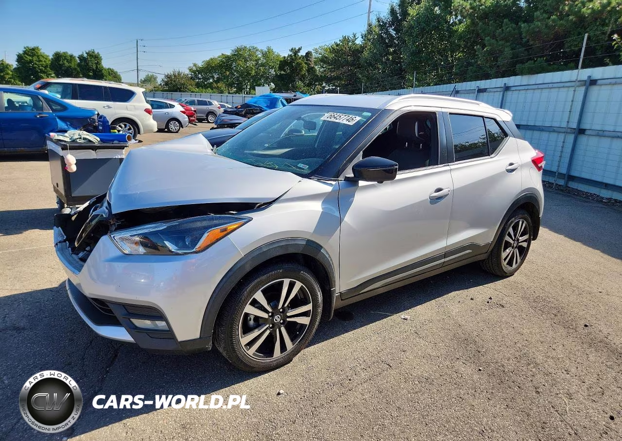 2019 Nissan Kicks Sr