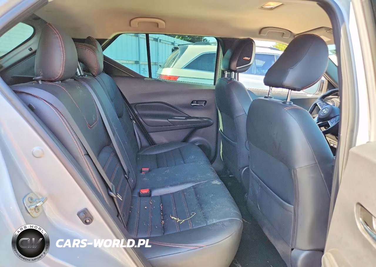 2019 Nissan Kicks Sr VIN:3N1CP5CU6KL568573 - 11