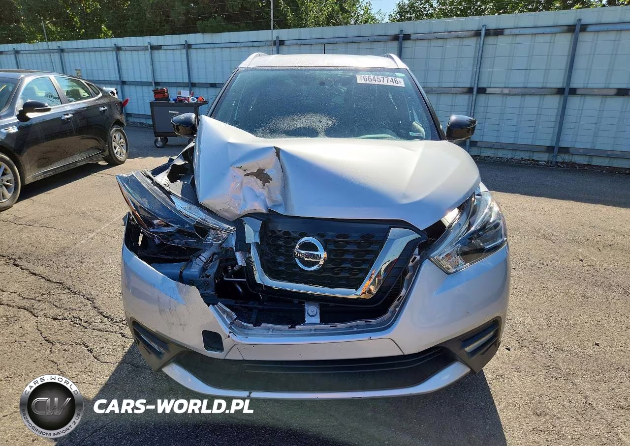 2019 Nissan Kicks Sr VIN:3N1CP5CU6KL568573 - 5