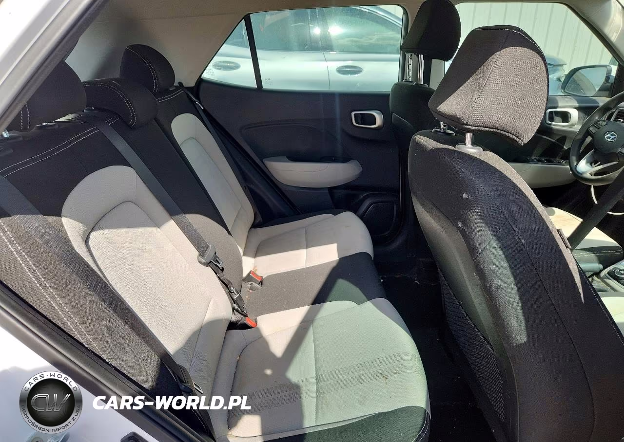 2020 Hyundai Venue Sel VIN:KMHRC8A34LU028947 - 11