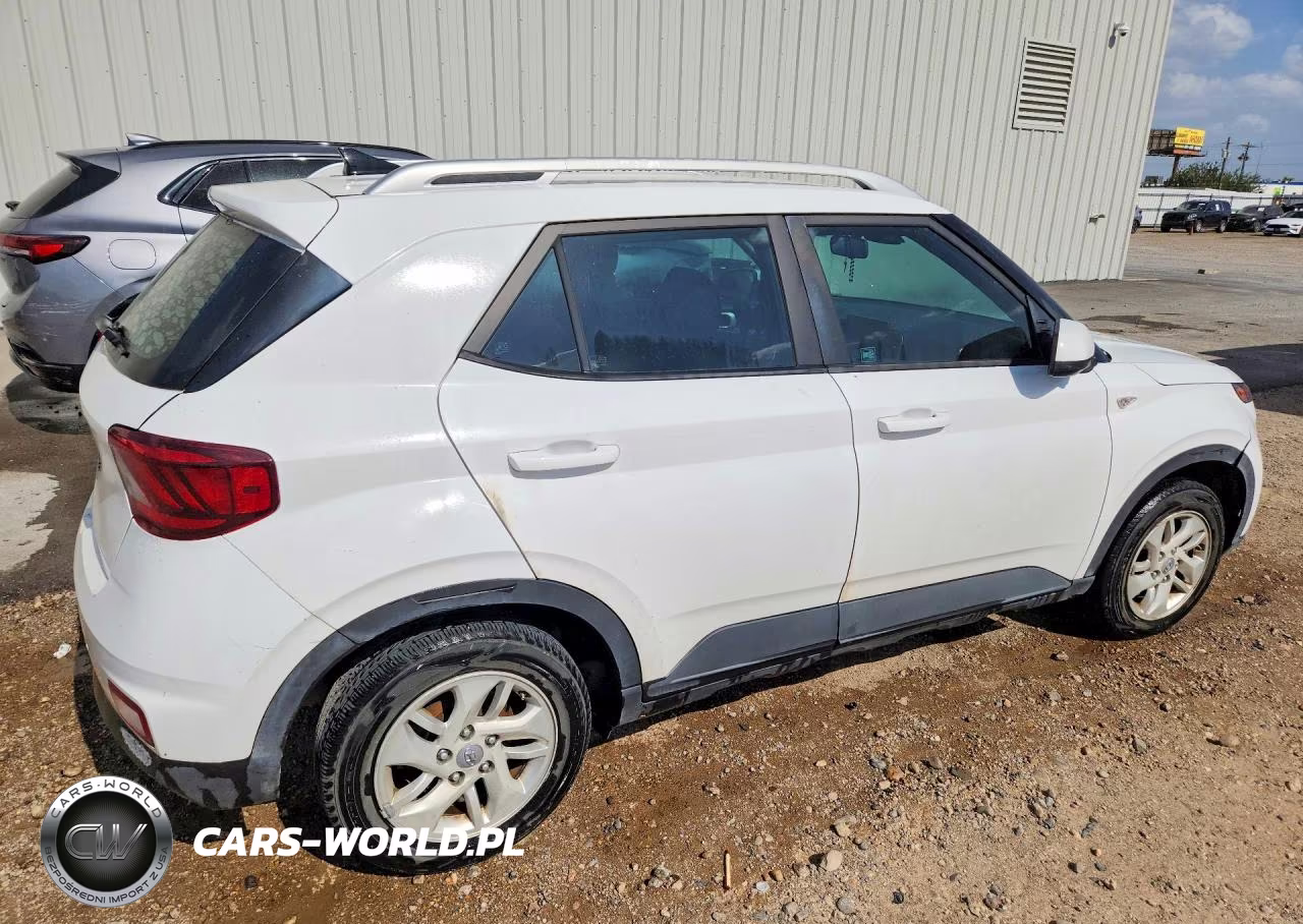 2020 Hyundai Venue Sel VIN:KMHRC8A34LU028947 - 3