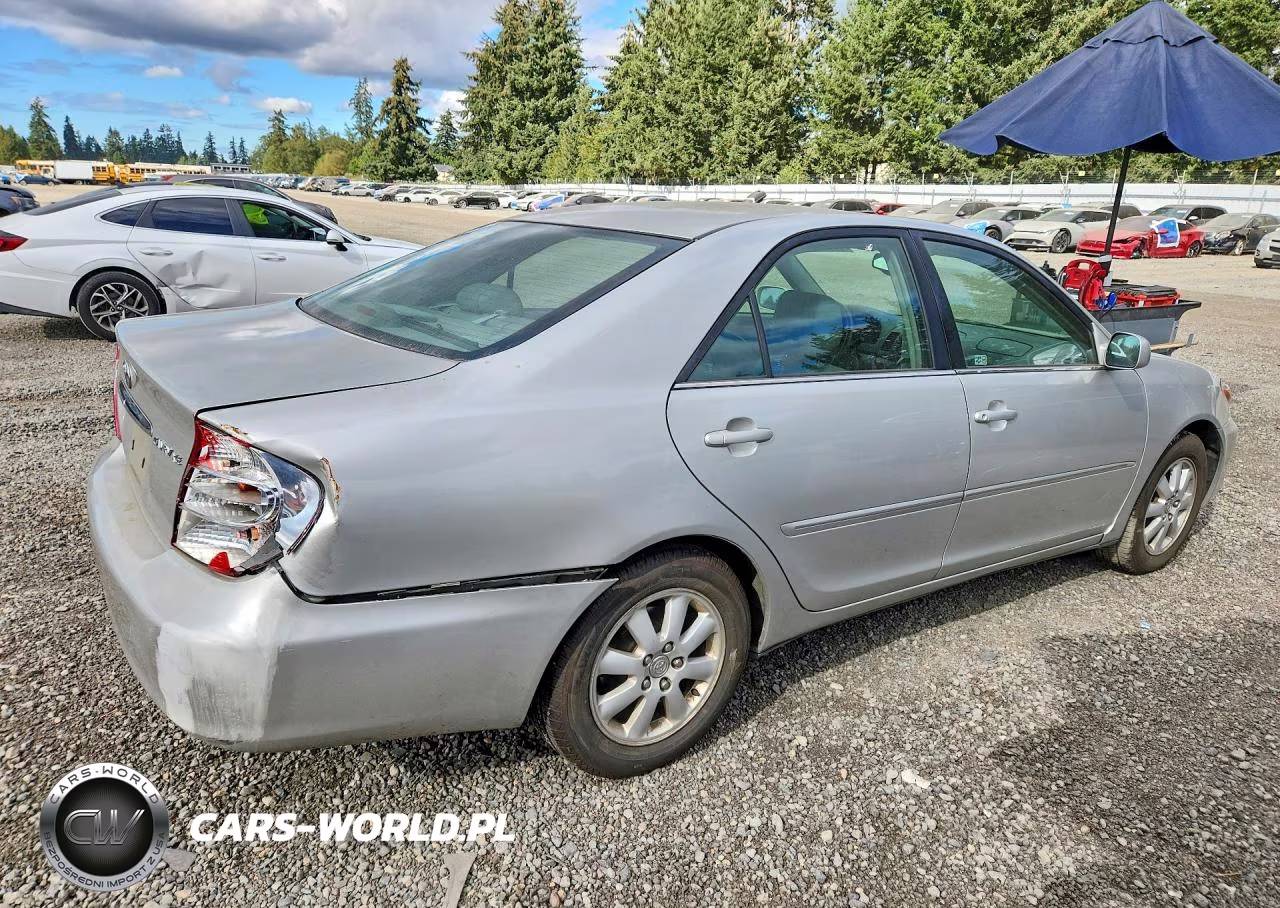 2003 Toyota Camry Xle VIN:4T1BE32K93U771575 - 3