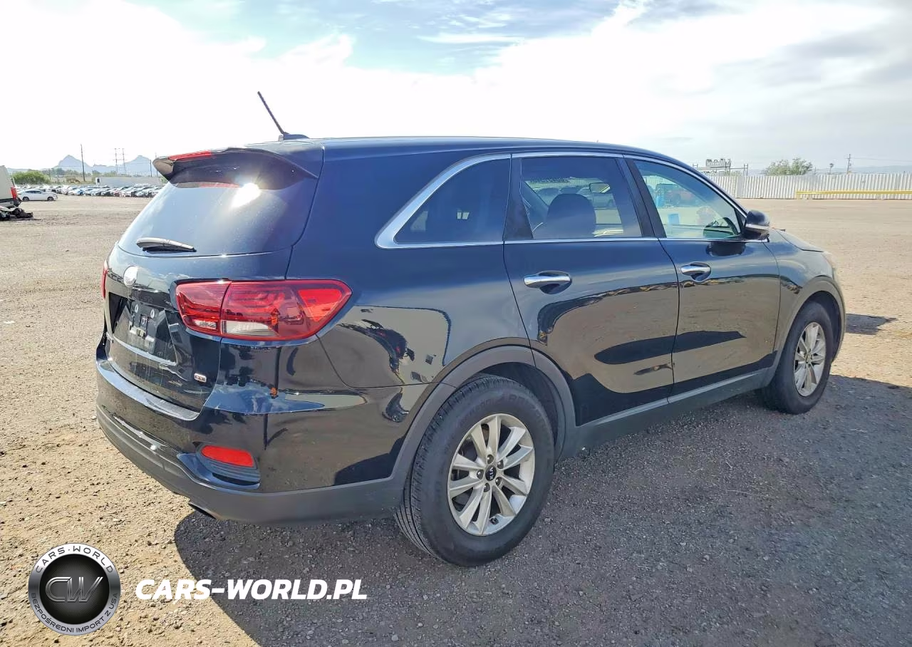 2019 Kia Sorento L VIN:5XYPG4A37KG586753 - 3