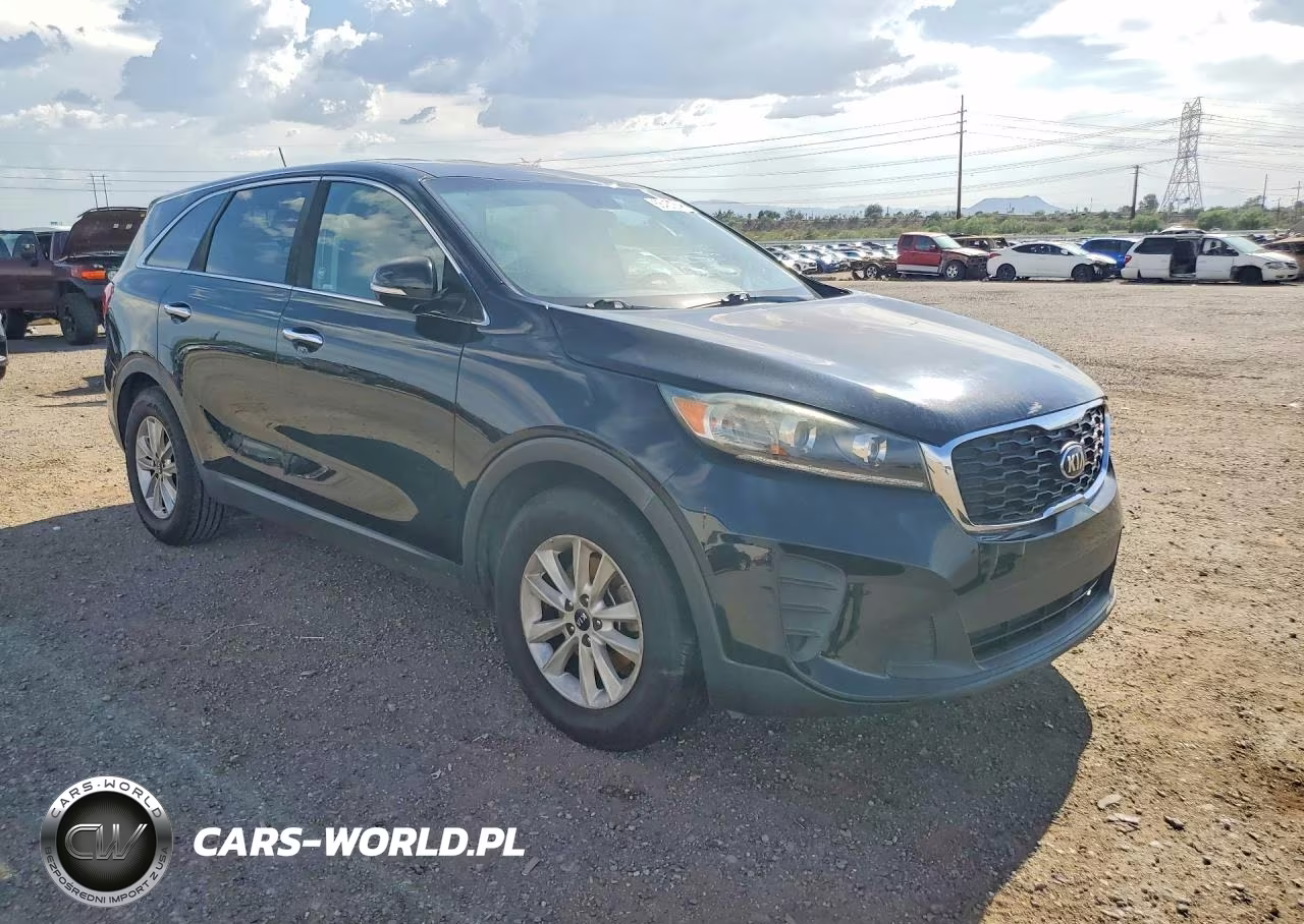 2019 Kia Sorento L VIN:5XYPG4A37KG586753 - 4