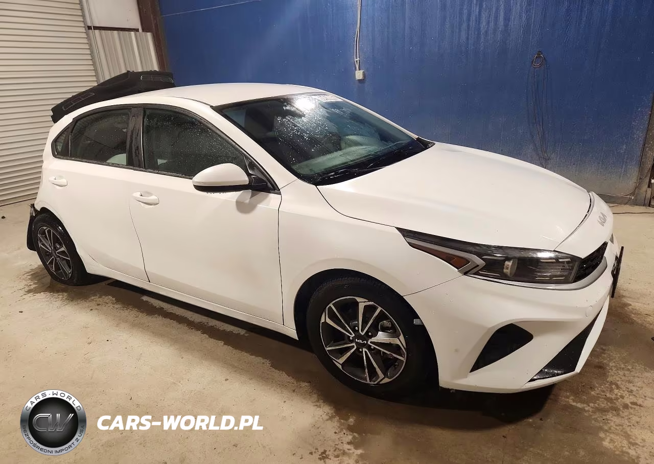 2023 Kia Forte Lxs VIN:3KPF24AD6PE530455 - 4