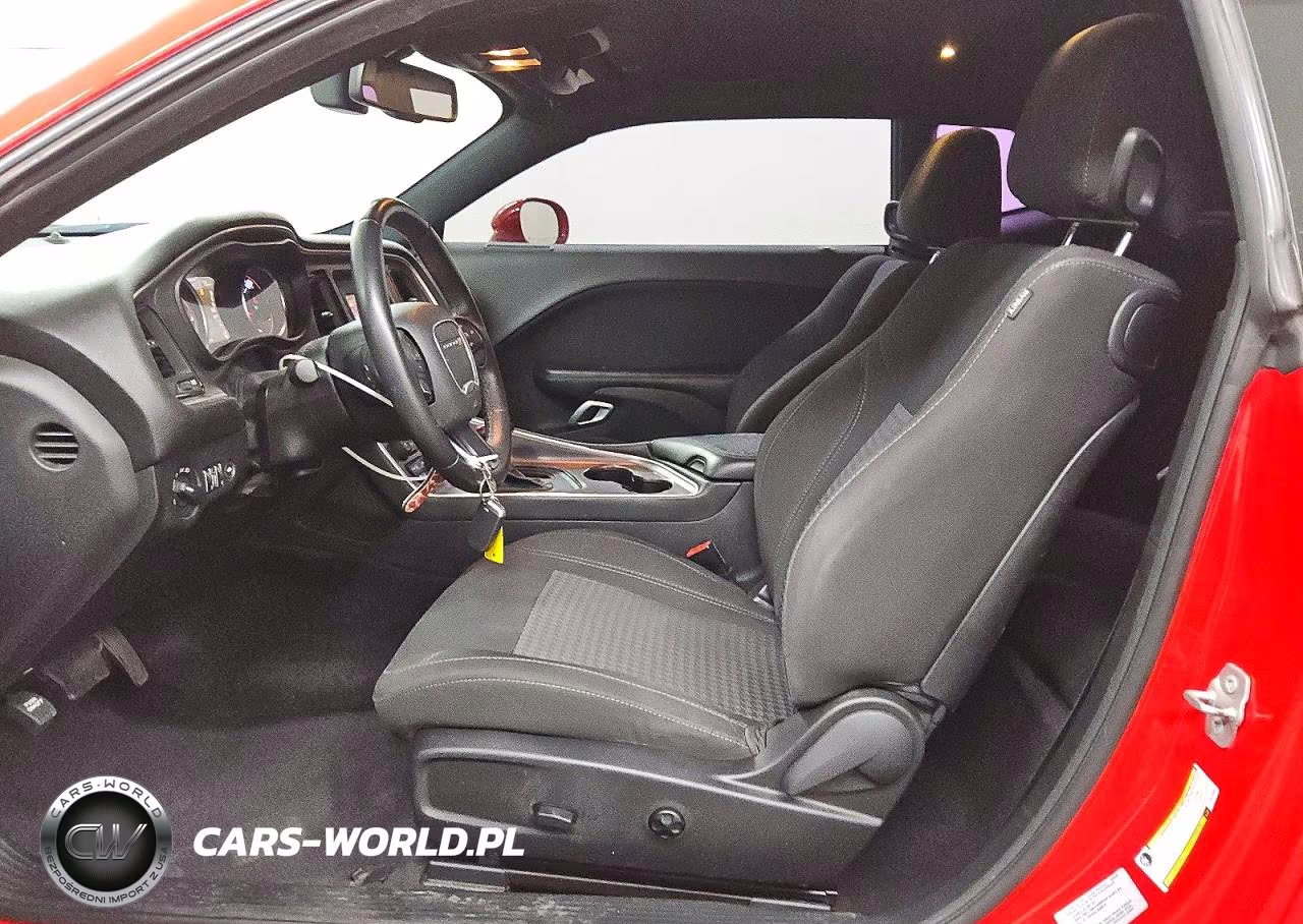 2017 Dodge Challenger Sxt VIN:2C3CDZAGXHH516959 - 7