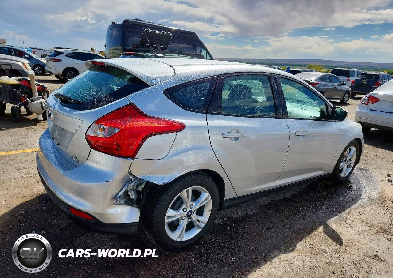 2014 Ford Focus Se VIN:1FADP3K23EL271983 - 3