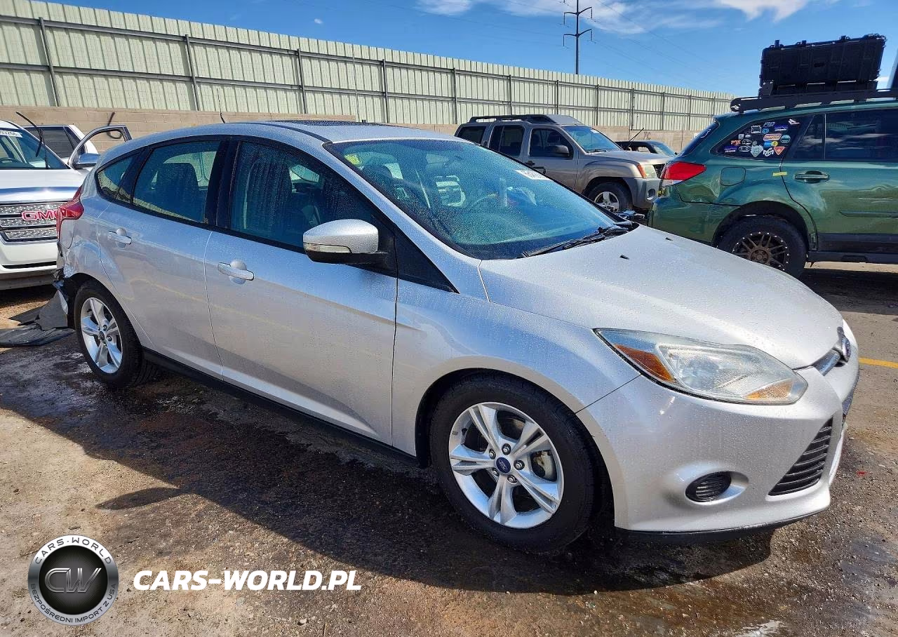 2014 Ford Focus Se VIN:1FADP3K23EL271983 - 4