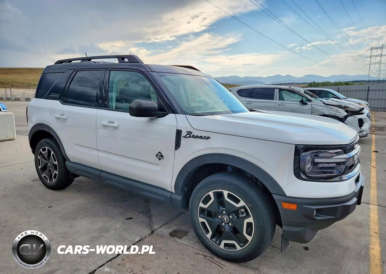 2022 Ford Bronco Sport Outer Banks VIN:3FMCR9C61NRE30713 - 4