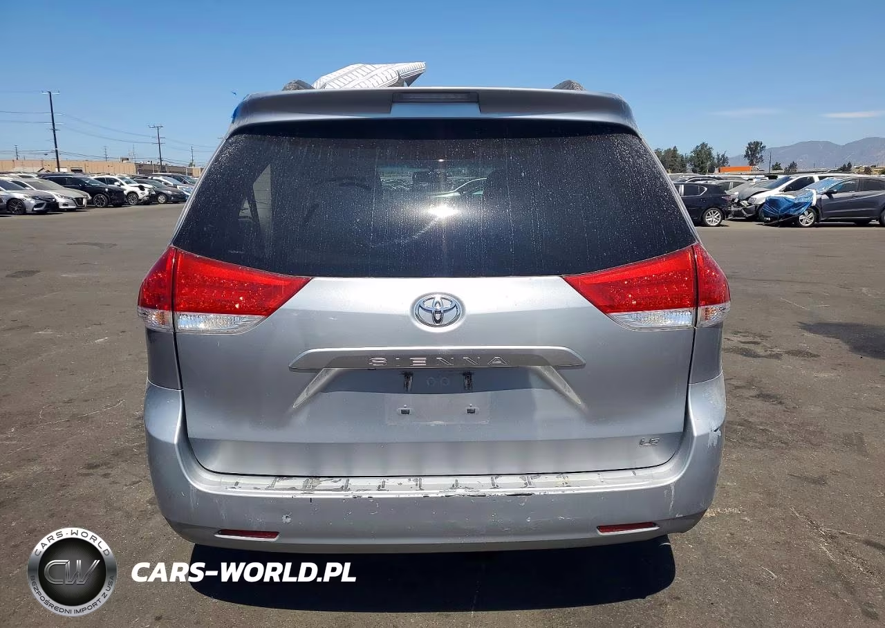 2011 Toyota Sienna Le VIN:5TDKK3DC5BS128999 - 6